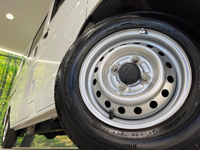 エブリイ ＰＣ　衝突被害軽減システム　禁煙車　ＥＴＣ　純正１２インチアルミ　ヘッドライトレベライザー　オートライト　キーレス　プライバシーガラス　トラクションコントロール　パワーウィンドウ　パワーステアリング（13枚目）