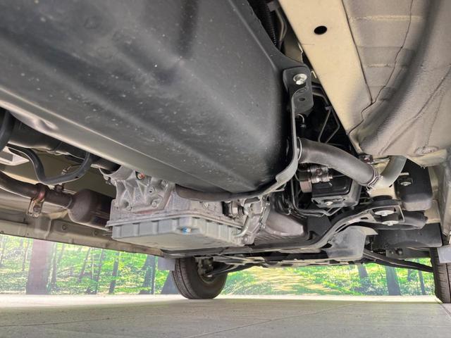 エブリイ ＰＣ　衝突被害軽減システム　禁煙車　ＥＴＣ　純正１２インチアルミ　ヘッドライトレベライザー　オートライト　キーレス　プライバシーガラス　トラクションコントロール　パワーウィンドウ　パワーステアリング（24枚目）