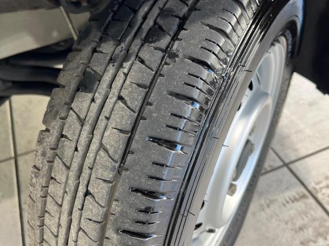 エブリイ ＰＣ　衝突被害軽減システム　禁煙車　ＥＴＣ　純正１２インチアルミ　ヘッドライトレベライザー　オートライト　キーレス　プライバシーガラス　トラクションコントロール　パワーウィンドウ　パワーステアリング（49枚目）