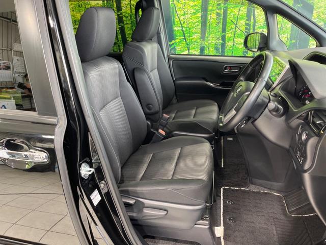 ヴォクシー ＺＳ　煌ＩＩ　純正１０型ナビ　両側電動スライドドア　フリップダウンモニター　バックカメラ　セーフティセンス　禁煙車　ドラレコ　ＬＥＤヘッドライト　ＥＴＣ　オートマチックハイビーム　Ｂｌｕｅｔｏｏｔｈ（8枚目）