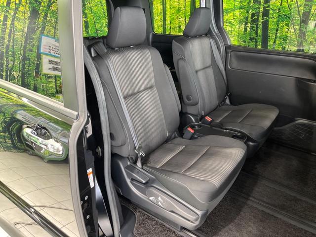 ヴォクシー ＺＳ　煌ＩＩ　純正１０型ナビ　両側電動スライドドア　フリップダウンモニター　バックカメラ　セーフティセンス　禁煙車　ドラレコ　ＬＥＤヘッドライト　ＥＴＣ　オートマチックハイビーム　Ｂｌｕｅｔｏｏｔｈ（9枚目）