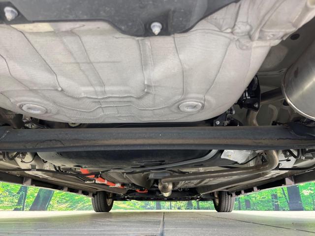 ソリオ ハイブリッドＳＺ　両側電動スライドドア　シートヒーター　ＳＤナビ　衝突軽減装置　Ｂｌｕｅｔｏｏｔｈ再生　フルセグＴＶ　バックカメラ　スマートキー　ＨＩＤヘッドライト　純正１５インチアルミホイール　オートライト（19枚目）