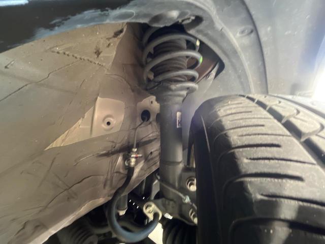 ソリオ ハイブリッドＳＺ　両側電動スライドドア　シートヒーター　ＳＤナビ　衝突軽減装置　Ｂｌｕｅｔｏｏｔｈ再生　フルセグＴＶ　バックカメラ　スマートキー　ＨＩＤヘッドライト　純正１５インチアルミホイール　オートライト（23枚目）