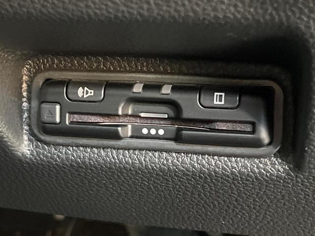 ＷＲ－Ｖ Ｚ　純正８型ナビ　バックカメラ　Ｂｌｕｅｔｏｏｔｈ　アダプティブクルーズコントロール　ＥＴＣ　オートマチックハイビーム　オートライト　ＬＥＤヘッドライト　純正１７インチＡＷ　禁煙車　衝突被害軽減装置（7枚目）