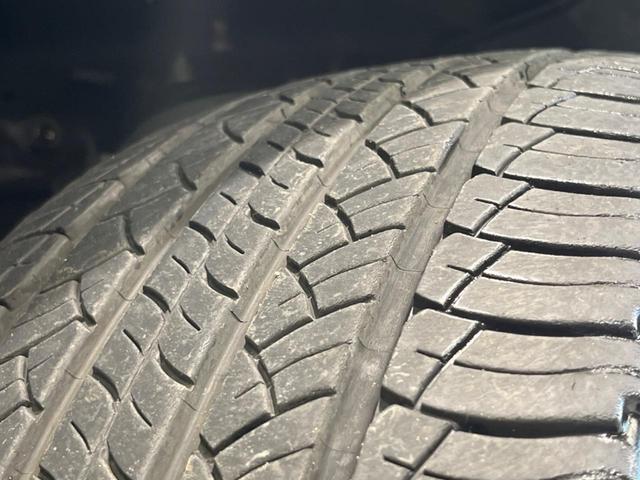 ランドクルーザープラド TX Lパッケージ マットブラックエディション ムーンルーフ 9型ディスプレイオーディオ 全周囲カメラ 衝突被害軽減システム レーダークルーズ 禁煙車 シートベンチレーション クリアランスソナー ETC Bluetooth LEDヘッド/フォグ(28枚目)