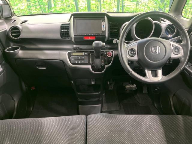 Ｎ－ＢＯＸ Ｇ・ターボＬパッケージ　純正ナビ　両側電動スライドドア　衝突被害軽減システム　禁煙車　バックカメラ　スマートキー　クルーズコントロール　純正１４インチアルミ　オートエアコン　アイドリングストップ　純正革巻きステアリング（2枚目）