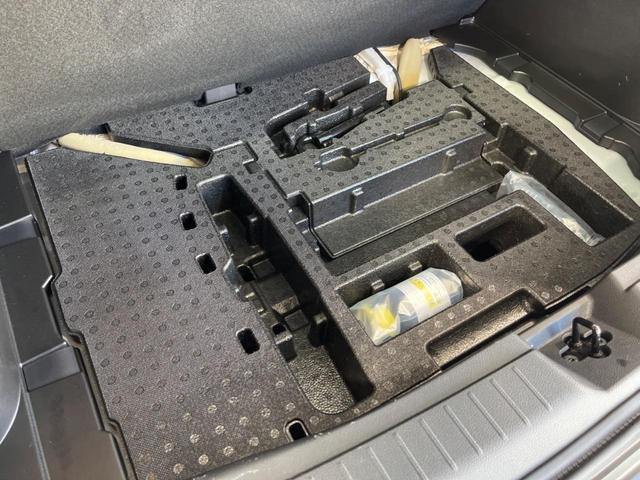 ノート Ｓ　ＳＤナビ　バックカメラ　Ｂｌｕｅｔｏｏｔｈ　ＥＴＣ　スマートキー＆プッシュスタート　クリアランスソナー　オートライト　オートエアコン　ドアバイザー　電動格納ミラー　禁煙車　衝突被害軽減装置（49枚目）