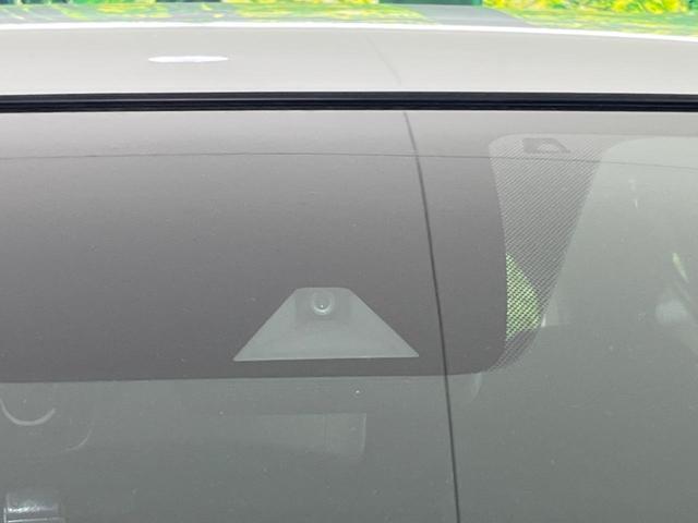 ノート ｅ－パワーニスモ　ＳＤナビ　全周囲カメラ　デジタルインナーミラー　衝突被害軽減システム　禁煙車　レーダークルーズコントロール　コーナーセンサー　スマートキー　ＬＥＤヘッド　ＥＴＣ　純正１６インチアルミ（3枚目）