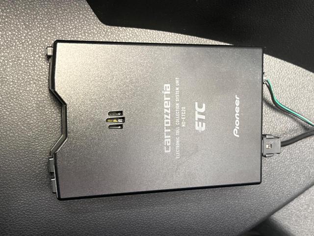 ムーヴ カスタム　ＲＳ　ＳＡＩＩ　純正ナビ　バックカメラ　ＥＴＣ　スマートキー＆プッシュスタート　アイドリングストップ　オートエアコン　オートライト　ＬＥＤヘッドライト　純正１５インチＡＷ　電動格納ミラー　衝突被害軽減装置（6枚目）