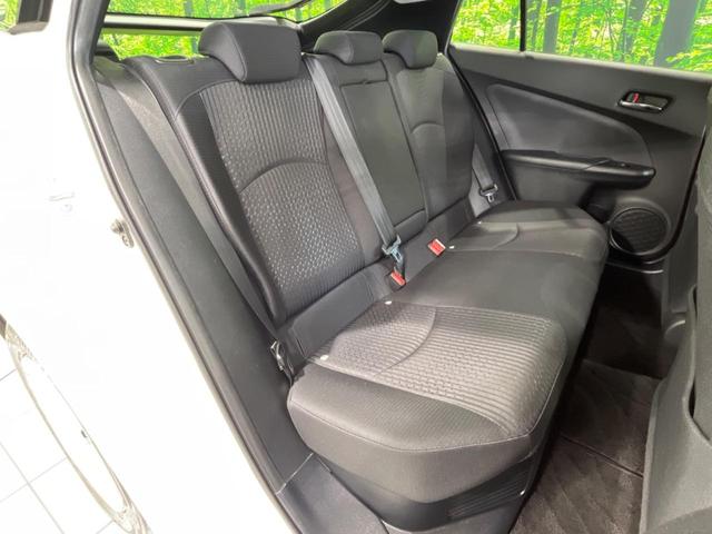 プリウス Ｓセーフティプラス　純正ナビ　衝突軽減装置　レーダークルーズ　バックカメラ　ＬＥＤヘッド＆フォグ　純正１５インチＡＷ　Ｂｌｕｅｔｏｏｔｈ接続　プッシュスタート＆スマートキー　ＥＴＣ　オートエアコン　横滑り防止装置（9枚目）