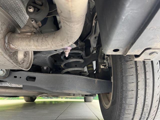 プリウス Ｓセーフティプラス　純正ナビ　衝突軽減装置　レーダークルーズ　バックカメラ　ＬＥＤヘッド＆フォグ　純正１５インチＡＷ　Ｂｌｕｅｔｏｏｔｈ接続　プッシュスタート＆スマートキー　ＥＴＣ　オートエアコン　横滑り防止装置（20枚目）