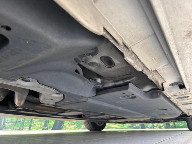 プリウス Ｓセーフティプラス　純正ナビ　衝突軽減装置　レーダークルーズ　バックカメラ　ＬＥＤヘッド＆フォグ　純正１５インチＡＷ　Ｂｌｕｅｔｏｏｔｈ接続　プッシュスタート＆スマートキー　ＥＴＣ　オートエアコン　横滑り防止装置（22枚目）