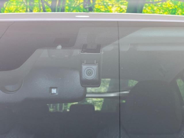 プリウス Ｓセーフティプラス　純正ナビ　衝突軽減装置　レーダークルーズ　バックカメラ　ＬＥＤヘッド＆フォグ　純正１５インチＡＷ　Ｂｌｕｅｔｏｏｔｈ接続　プッシュスタート＆スマートキー　ＥＴＣ　オートエアコン　横滑り防止装置（26枚目）