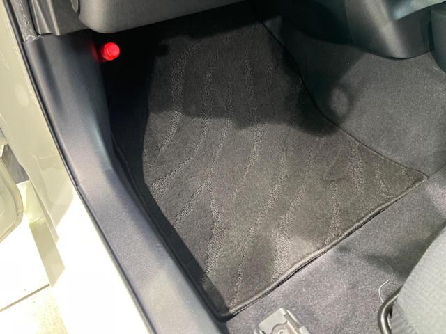 プリウス Ｓセーフティプラス　純正ナビ　衝突軽減装置　レーダークルーズ　バックカメラ　ＬＥＤヘッド＆フォグ　純正１５インチＡＷ　Ｂｌｕｅｔｏｏｔｈ接続　プッシュスタート＆スマートキー　ＥＴＣ　オートエアコン　横滑り防止装置（47枚目）