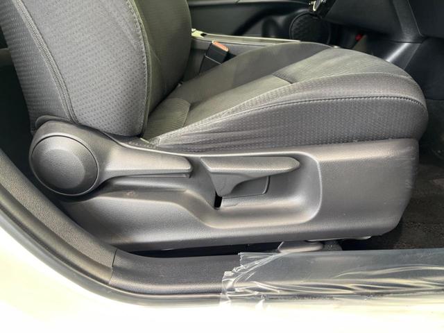 プリウス Ｓセーフティプラス　純正ナビ　衝突軽減装置　レーダークルーズ　バックカメラ　ＬＥＤヘッド＆フォグ　純正１５インチＡＷ　Ｂｌｕｅｔｏｏｔｈ接続　プッシュスタート＆スマートキー　ＥＴＣ　オートエアコン　横滑り防止装置（50枚目）