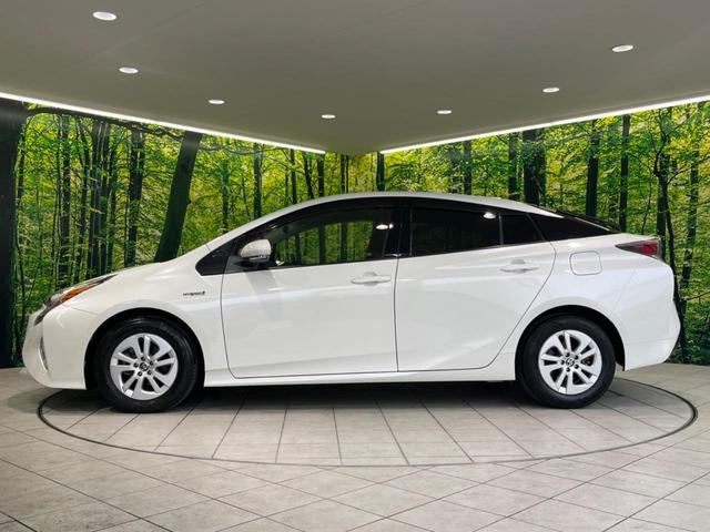 プリウス Ｓセーフティプラス　純正ナビ　衝突軽減装置　レーダークルーズ　バックカメラ　ＬＥＤヘッド＆フォグ　純正１５インチＡＷ　Ｂｌｕｅｔｏｏｔｈ接続　プッシュスタート＆スマートキー　ＥＴＣ　オートエアコン　横滑り防止装置（53枚目）