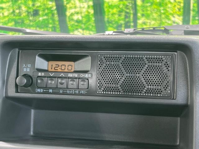 キャリイトラック ＫＣエアコン・パワステ　届出済未使用車　衝突被害軽減システム　車線逸脱警報　リアパーキングセンサー　オートライト　パワーウィンドウ　パワーステアリング　アイドリングストップ　運転席／助手席エアバッグ　盗難防止システム（6枚目）