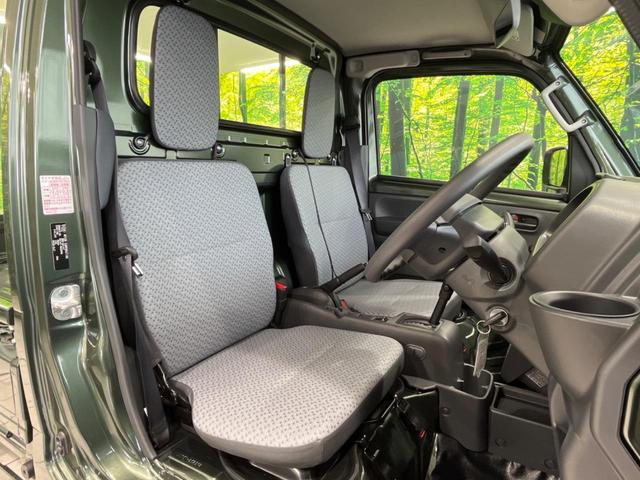 キャリイトラック ＫＣエアコン・パワステ　届出済未使用車　衝突被害軽減システム　車線逸脱警報　リアパーキングセンサー　オートライト　パワーウィンドウ　パワーステアリング　アイドリングストップ　運転席／助手席エアバッグ　盗難防止システム（8枚目）