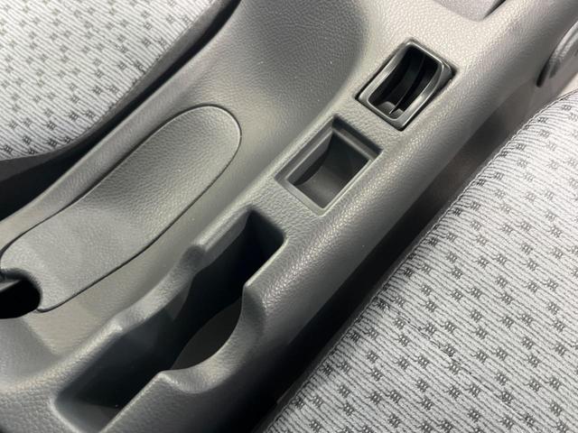 キャリイトラック ＫＣエアコン・パワステ　届出済未使用車　衝突被害軽減システム　車線逸脱警報　リアパーキングセンサー　オートライト　パワーウィンドウ　パワーステアリング　アイドリングストップ　運転席／助手席エアバッグ　盗難防止システム（47枚目）