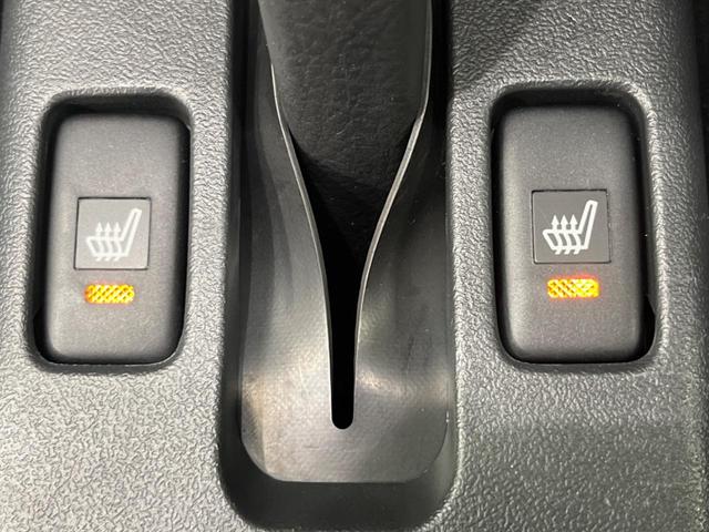 コペン ローブ　Ｓ　純正ナビ　バックカメラ　シートヒーター　ＥＴＣ　パドルシフト　アイドリングストップ　オートエアコン　ＬＥＤヘッドライト　スマートキー＆プッシュスタート　禁煙車　運転席＆助手席エアバッグ（5枚目）