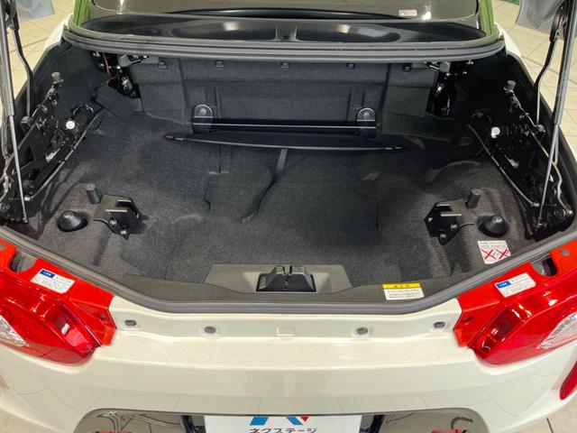 コペン ローブ　Ｓ　純正ナビ　バックカメラ　シートヒーター　ＥＴＣ　パドルシフト　アイドリングストップ　オートエアコン　ＬＥＤヘッドライト　スマートキー＆プッシュスタート　禁煙車　運転席＆助手席エアバッグ（10枚目）