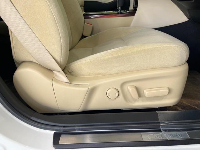 クラウンハイブリッド ロイヤルサルーン　純正８型ナビ　バックカメラ　クルーズコントロール　前席パワーシート　前席シートヒーター　ＨＩＤヘッドライト　ＬＥＤフォグ　ＥＴＣ　Ｂｌｕｅｔｏｏｔｈ再生　フルセグＴＶ　スマートキー　純正１６インチＡＷ（7枚目）