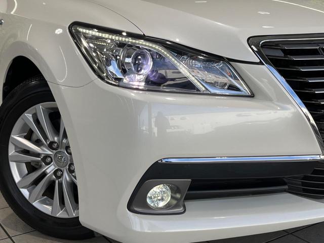 クラウンハイブリッド ロイヤルサルーン　純正８型ナビ　バックカメラ　クルーズコントロール　前席パワーシート　前席シートヒーター　ＨＩＤヘッドライト　ＬＥＤフォグ　ＥＴＣ　Ｂｌｕｅｔｏｏｔｈ再生　フルセグＴＶ　スマートキー　純正１６インチＡＷ（12枚目）