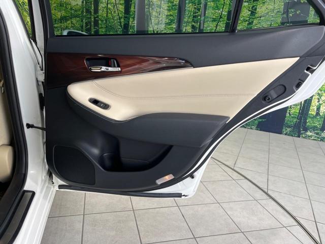 クラウンハイブリッド ロイヤルサルーン　純正８型ナビ　バックカメラ　クルーズコントロール　前席パワーシート　前席シートヒーター　ＨＩＤヘッドライト　ＬＥＤフォグ　ＥＴＣ　Ｂｌｕｅｔｏｏｔｈ再生　フルセグＴＶ　スマートキー　純正１６インチＡＷ（42枚目）