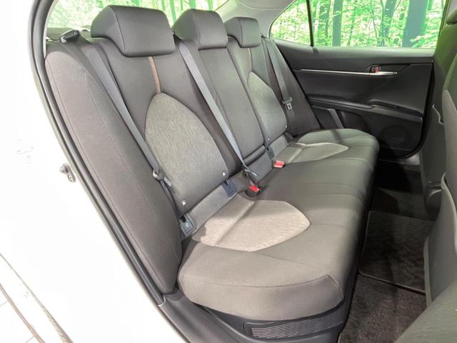 カムリ Ｇ　純正９型ナビ　モデリスタフルエアロ　バックカメラ　衝突被害軽減システム　レーダークルーズ　禁煙車　パワーシート　ドラレコ　ビルトインＥＴＣ　スマートキー　ＬＥＤヘッド　電子パーキング（9枚目）