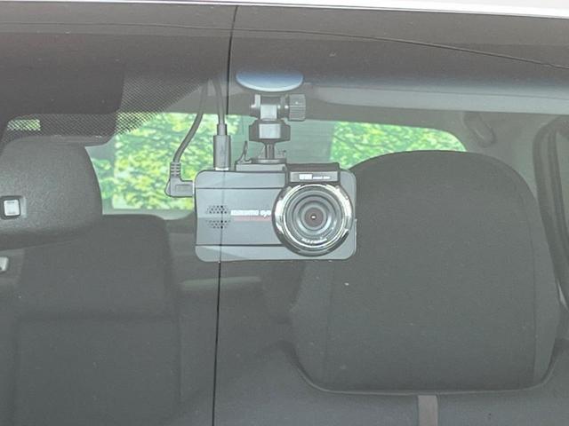 カムリ Ｇ　純正９型ナビ　モデリスタフルエアロ　バックカメラ　衝突被害軽減システム　レーダークルーズ　禁煙車　パワーシート　ドラレコ　ビルトインＥＴＣ　スマートキー　ＬＥＤヘッド　電子パーキング（38枚目）