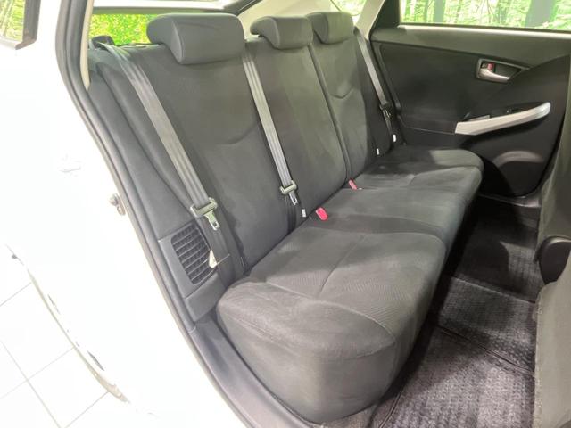 プリウス L 禁煙車 ドラレコ スマートキー&プッシュスタート オーディオ オートライト オートエアコン 純正15インチAW ドアバイザー 電動格納ミラー 横滑り防止システム 運転席&助手席エアバッグ(9枚目)