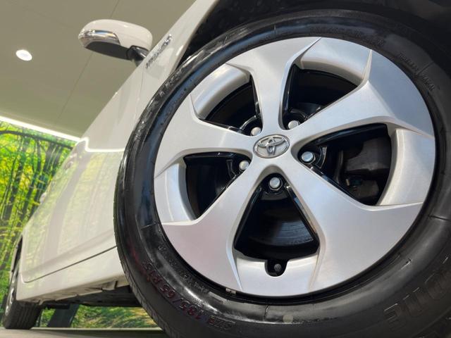 プリウス L 禁煙車 ドラレコ スマートキー&プッシュスタート オーディオ オートライト オートエアコン 純正15インチAW ドアバイザー 電動格納ミラー 横滑り防止システム 運転席&助手席エアバッグ(13枚目)