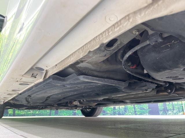 プリウス L 禁煙車 ドラレコ スマートキー&プッシュスタート オーディオ オートライト オートエアコン 純正15インチAW ドアバイザー 電動格納ミラー 横滑り防止システム 運転席&助手席エアバッグ(21枚目)