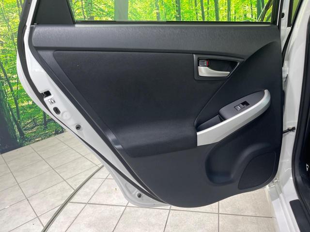 プリウス L 禁煙車 ドラレコ スマートキー&プッシュスタート オーディオ オートライト オートエアコン 純正15インチAW ドアバイザー 電動格納ミラー 横滑り防止システム 運転席&助手席エアバッグ(46枚目)