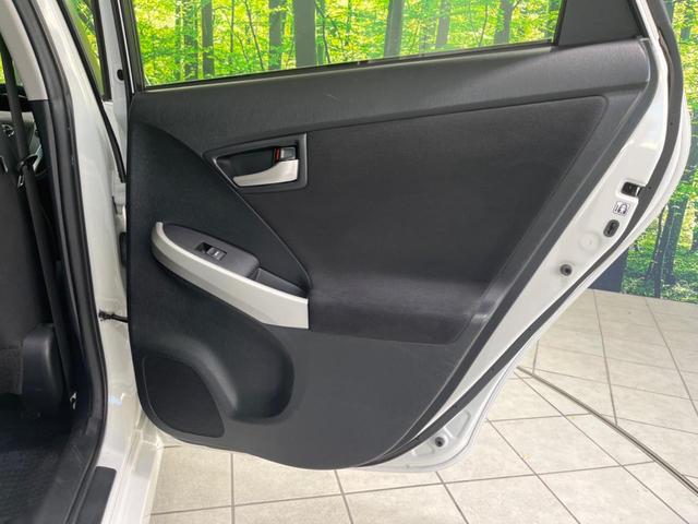 プリウス L 禁煙車 ドラレコ スマートキー&プッシュスタート オーディオ オートライト オートエアコン 純正15インチAW ドアバイザー 電動格納ミラー 横滑り防止システム 運転席&助手席エアバッグ(47枚目)