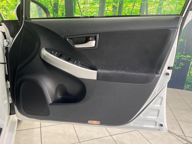 プリウス L 禁煙車 ドラレコ スマートキー&プッシュスタート オーディオ オートライト オートエアコン 純正15インチAW ドアバイザー 電動格納ミラー 横滑り防止システム 運転席&助手席エアバッグ(48枚目)