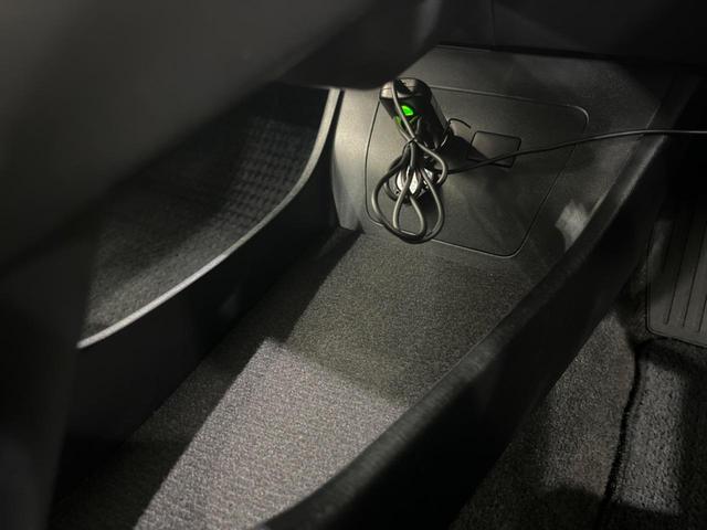 プリウス L 禁煙車 ドラレコ スマートキー&プッシュスタート オーディオ オートライト オートエアコン 純正15インチAW ドアバイザー 電動格納ミラー 横滑り防止システム 運転席&助手席エアバッグ(54枚目)