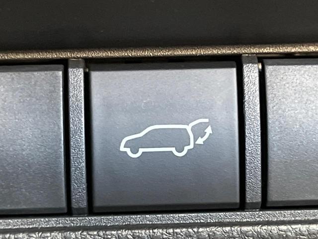 ランドクルーザー２５０ ＶＸ　サンルーフ　純正１２型ディスプレイオーディオ　衝突軽減装置　全周囲カメラ　電動リヤゲート　レーダークルーズ　デジタルインナーミラー　ＥＴＣ２．０　シートヒーター　電動リヤゲート　７人乗　禁煙車（7枚目）