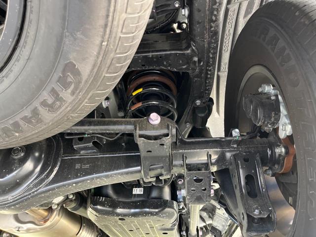 ランドクルーザー２５０ ＶＸ　サンルーフ　純正１２型ディスプレイオーディオ　衝突軽減装置　全周囲カメラ　電動リヤゲート　レーダークルーズ　デジタルインナーミラー　ＥＴＣ２．０　シートヒーター　電動リヤゲート　７人乗　禁煙車（20枚目）