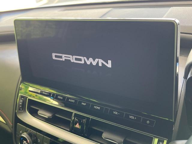 クラウンハイブリッド ＲＳ　純正１２型ナビ　衝突軽減装置　ＣＤ／ＤＶＤ再生　レーダークルーズ　バックカメラ　ＢＳＭ　シートヒーター　ＥＴＣ２．０　ＬＥＤヘッド＆フォグ　純正１８インチＡＷ　プッシュスタート＆スマートキー　禁煙車（3枚目）