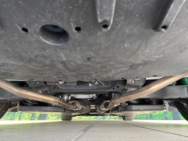 クラウンハイブリッド ＲＳ　純正１２型ナビ　衝突軽減装置　ＣＤ／ＤＶＤ再生　レーダークルーズ　バックカメラ　ＢＳＭ　シートヒーター　ＥＴＣ２．０　ＬＥＤヘッド＆フォグ　純正１８インチＡＷ　プッシュスタート＆スマートキー　禁煙車（19枚目）