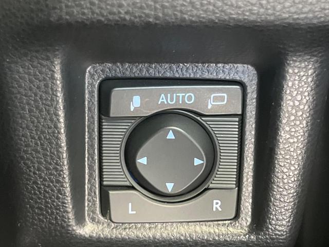 クラウンハイブリッド ＲＳ　純正１２型ナビ　衝突軽減装置　ＣＤ／ＤＶＤ再生　レーダークルーズ　バックカメラ　ＢＳＭ　シートヒーター　ＥＴＣ２．０　ＬＥＤヘッド＆フォグ　純正１８インチＡＷ　プッシュスタート＆スマートキー　禁煙車（42枚目）