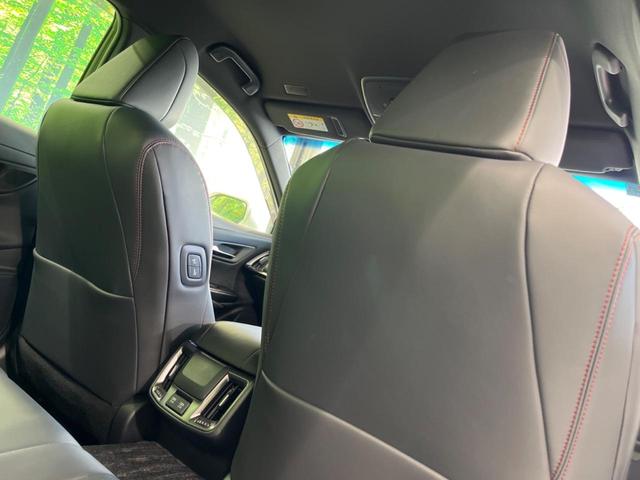 クラウンハイブリッド ＲＳ　純正１２型ナビ　衝突軽減装置　ＣＤ／ＤＶＤ再生　レーダークルーズ　バックカメラ　ＢＳＭ　シートヒーター　ＥＴＣ２．０　ＬＥＤヘッド＆フォグ　純正１８インチＡＷ　プッシュスタート＆スマートキー　禁煙車（46枚目）