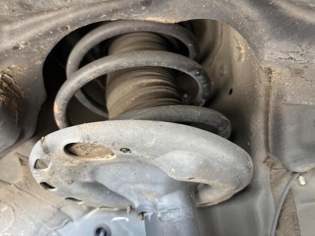 ヴォクシー ＺＳ　煌ＩＩＩ　８型ナビ　両側電動スライドドア　衝突軽減　リアオートエアコン　クルーズコントロール　Ｂｌｕｅｔｏｏｔｈ　フルセグ　バックカメラ　クリアランスソナー　ドラレコ　ＥＴＣ　アイドリングストップ　スマートキー（56枚目）