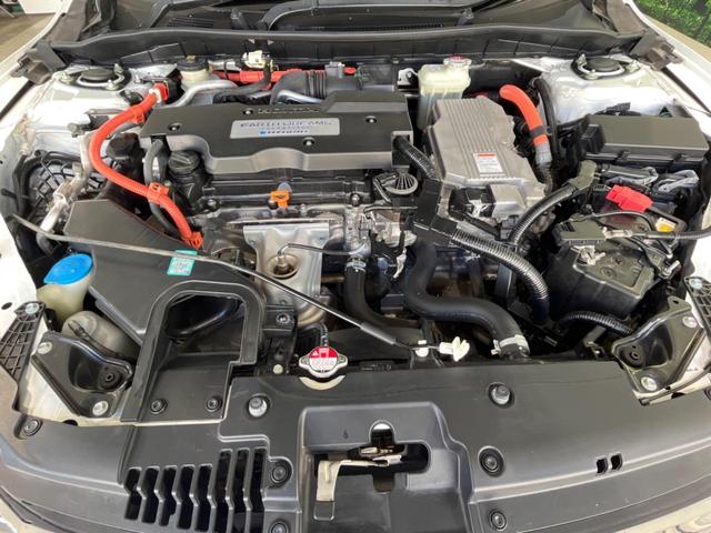 アコードハイブリッド ＥＸ　純正ナビ　バックカメラ　衝突被害軽減システム　禁煙車　シートヒーター　スマートキー　ＬＥＤヘッド　ＥＴＣ　純正１８インチアルミ　車線逸脱警報　オートライト　Ｂｌｕｅｔｏｏｔｈ　ＣＤ（2枚目）