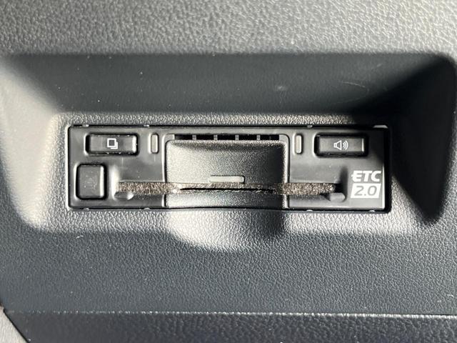 ヴェルファイアハイブリッド Ｚ　プレミア　純正１３型後席モニター　左右独立ムーンルーフ　純正１４型ナビ　全周囲カメラ　前席＆２列目シートエアコン　デジタルインナーミラー　電動リヤゲート　コーナーセンサー　ＢＳＭ　フルセグ　Ｂｌｕｅｔｏｏｔｈ（27枚目）