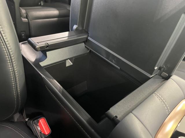 ヴェルファイアハイブリッド Ｚ　プレミア　純正１３型後席モニター　左右独立ムーンルーフ　純正１４型ナビ　全周囲カメラ　前席＆２列目シートエアコン　デジタルインナーミラー　電動リヤゲート　コーナーセンサー　ＢＳＭ　フルセグ　Ｂｌｕｅｔｏｏｔｈ（52枚目）