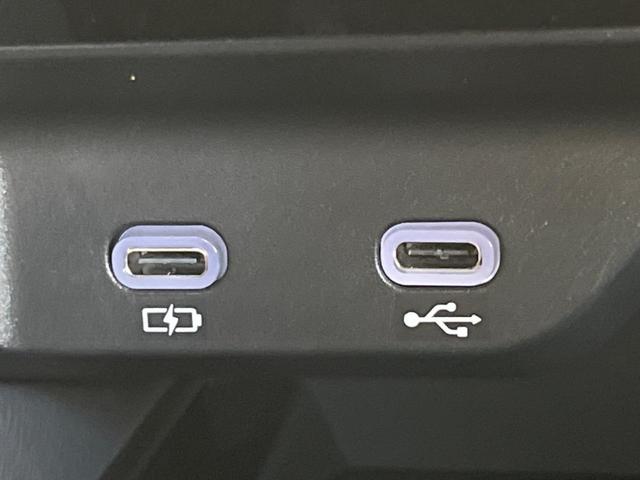 ヴェルファイアハイブリッド Ｚ　プレミア　純正１３型後席モニター　左右独立ムーンルーフ　純正１４型ナビ　全周囲カメラ　前席＆２列目シートエアコン　デジタルインナーミラー　電動リヤゲート　コーナーセンサー　ＢＳＭ　フルセグ　Ｂｌｕｅｔｏｏｔｈ（68枚目）