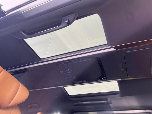 ヴェルファイアハイブリッド Ｚ　プレミア　純正１４型ナビ　後席モニター　左右独立ムーンルーフ　衝突軽減装置　茶革シート　両側電動ドア　全周囲カメラ　レーダークルーズ　電動リヤゲート　ＢＳＭ　デジタルインナーミラー　ＥＴＣ　禁煙車（4枚目）
