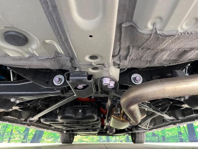 ヴェルファイアハイブリッド Ｚ　プレミア　純正１４型ナビ　後席モニター　左右独立ムーンルーフ　衝突軽減装置　茶革シート　両側電動ドア　全周囲カメラ　レーダークルーズ　電動リヤゲート　ＢＳＭ　デジタルインナーミラー　ＥＴＣ　禁煙車（19枚目）